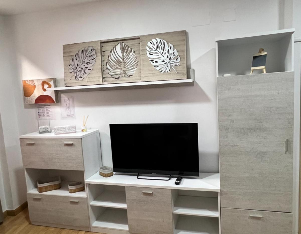 Cruz18 4Personas Apartment อัลกาลาเดเอนาเรส ภายนอก รูปภาพ