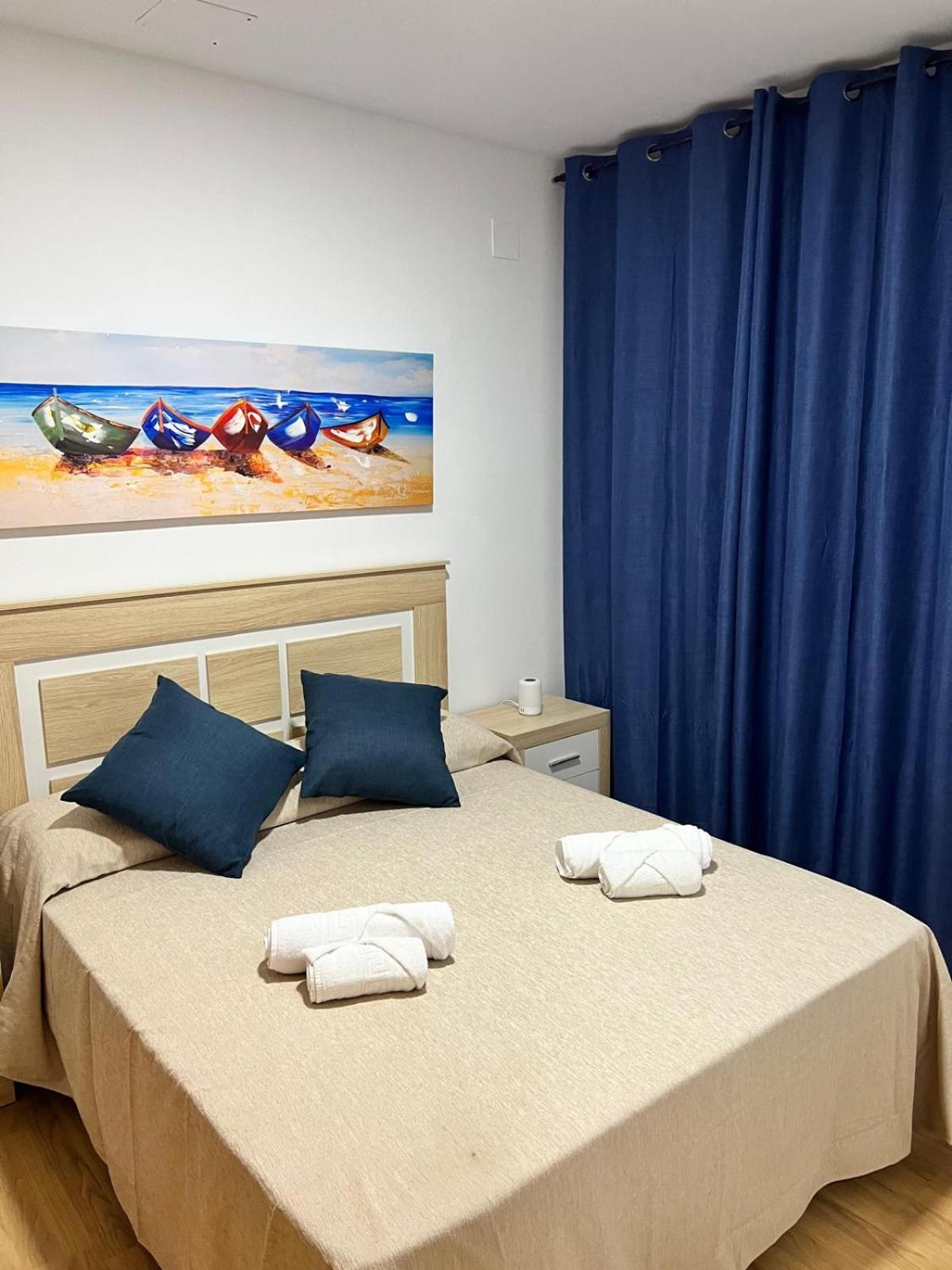 Cruz18 4Personas Apartment อัลกาลาเดเอนาเรส ภายนอก รูปภาพ